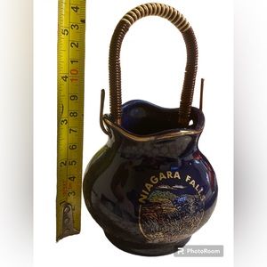 Japanese ceramic vase, condition: landscape of Niagara Falls Canada,